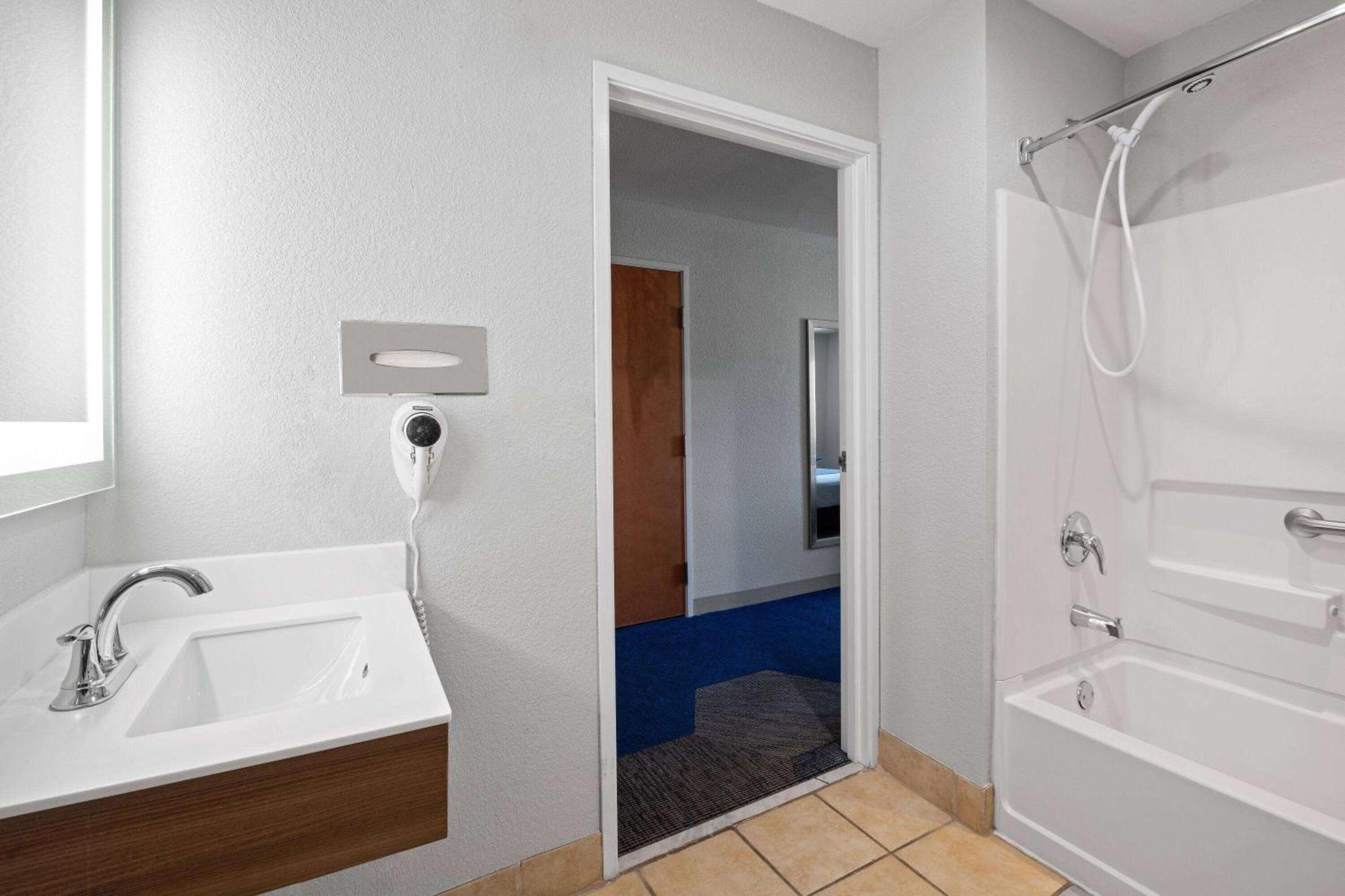 Microtel Inn & Suites By Wyndham Of Houma Kültér fotó